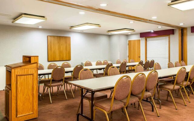 FairBridge Inn & Suites Fort Wayne