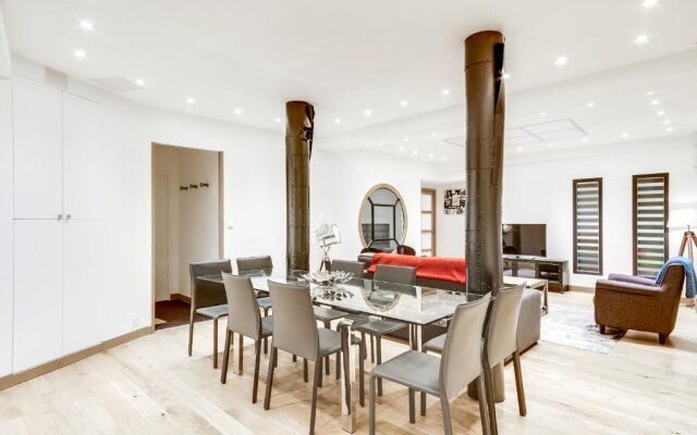 Just Renovated 138m2 On The Seine