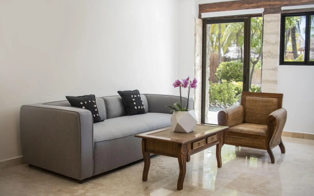 Casa del Jaguar Beach Hotel