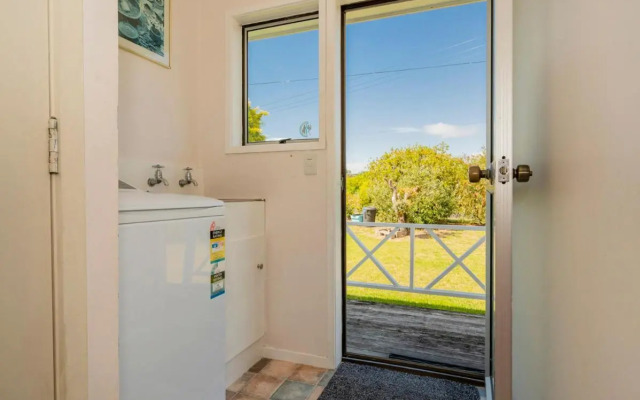 Silver Sands - Cooks Beach Holiday Home
