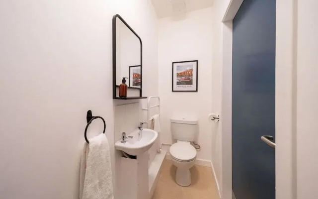 Clova Benmore Apartments