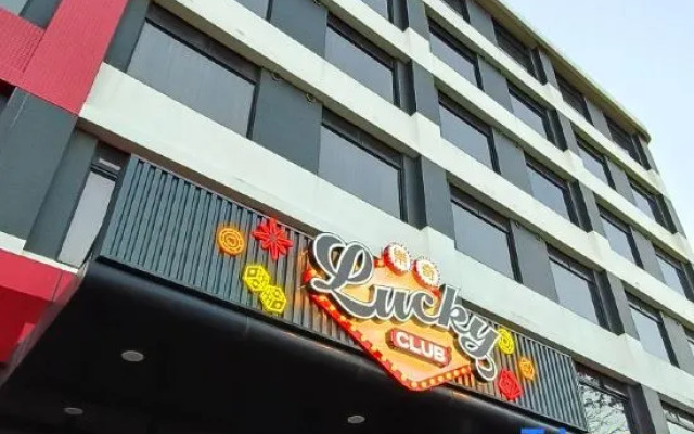 T11 T12 Hotel