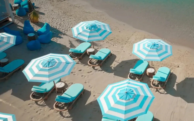 Marty's Beachfront Apartments