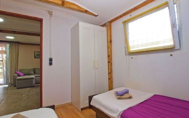 House 1422