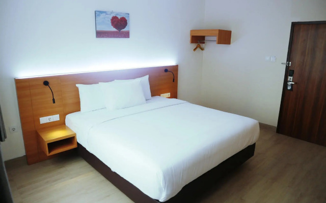 Grand   Thamrin  Hotel