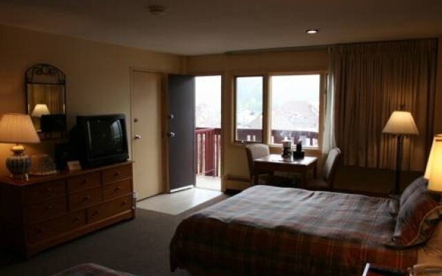 Strata Vail