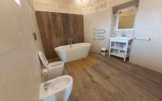 Farmhouse Villa in Gozo With Large Pool & Garden