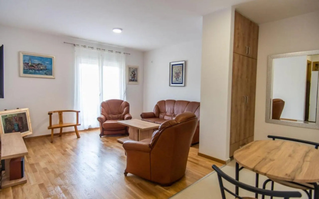 Sunny Hill Ljubovic Apartment