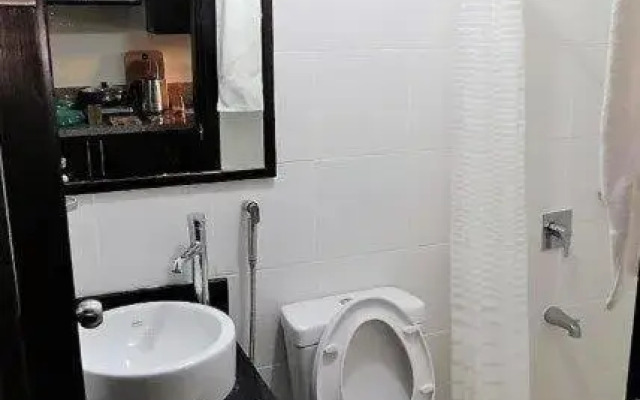 Studio Condominium - Short and Long Term Staycation