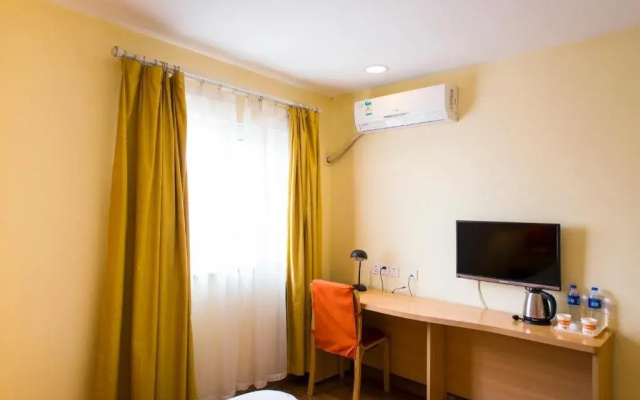 Home Inn Kunming North Caiyun Road Century Town