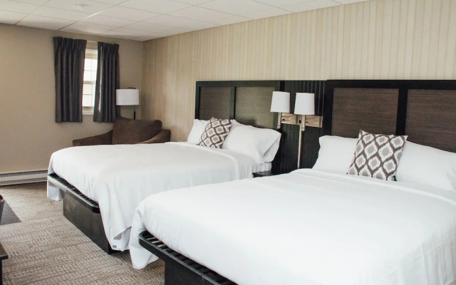 Country Squire Inn and Suites