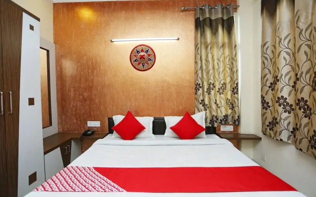 OYO 35823 Hotel Blumango