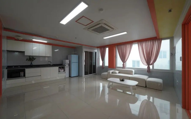 Geoje Memory Kids Pool Villa