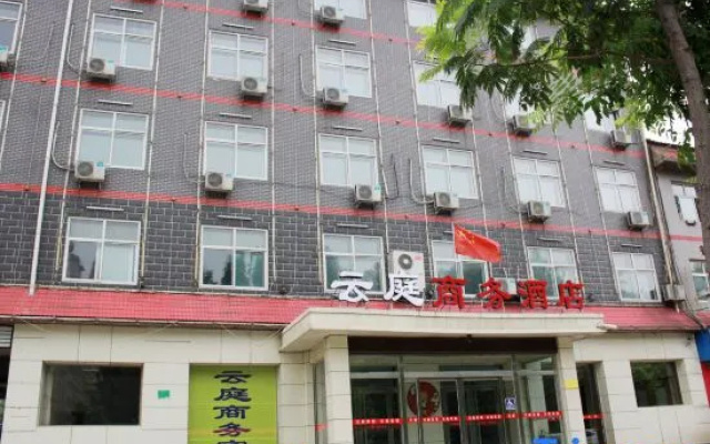 Yunting Business Hotel