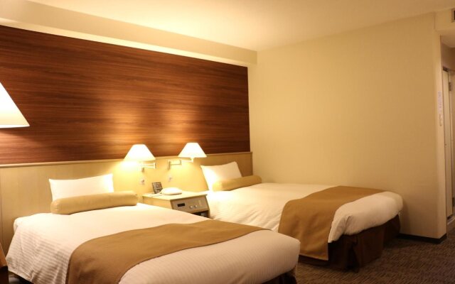 MINAMISENRI Crystal Hotel