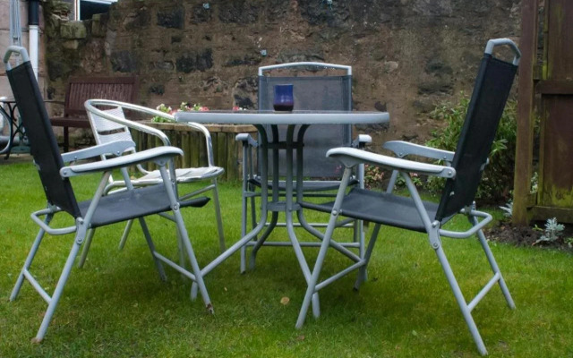 Edinburgh House Hotel