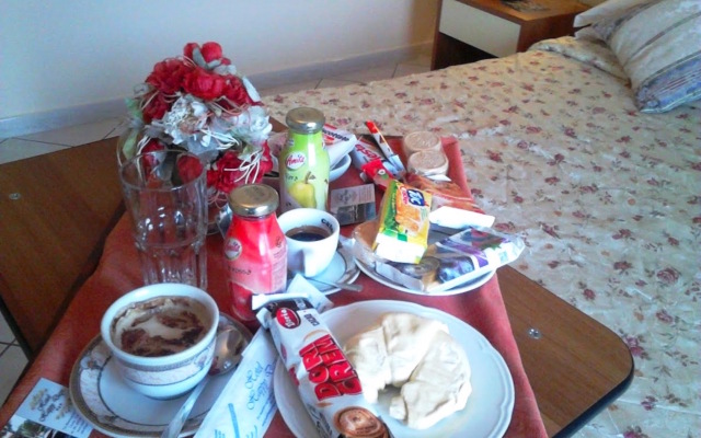 Hotel Happy Days
