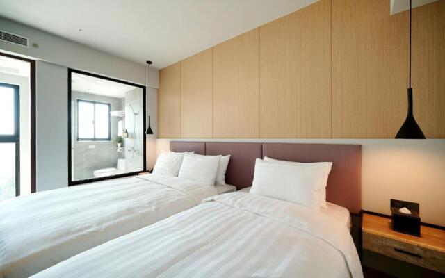 E Hotel