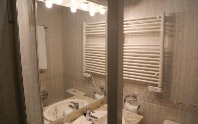 Plaza Constitucion 6 by Salamancavacacional