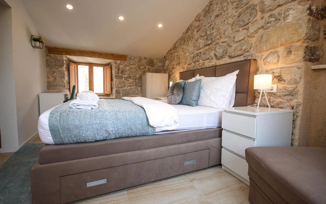 Ella la Bella III Dubrovnik Old town