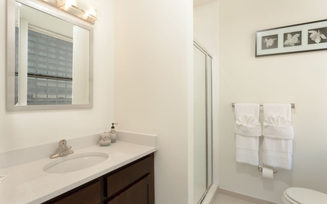 Heaven in Koreatown Furnished Apartments, фото 2