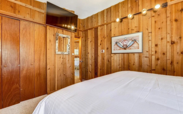 Red Feather 5 Bedroom Home by Redawning