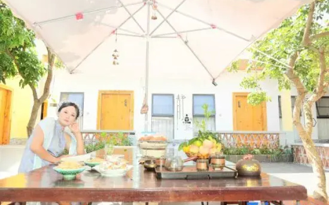 Beihai Longmai Yaju Homestay (Guantouling Zixiawan Tourist Scenic Area)