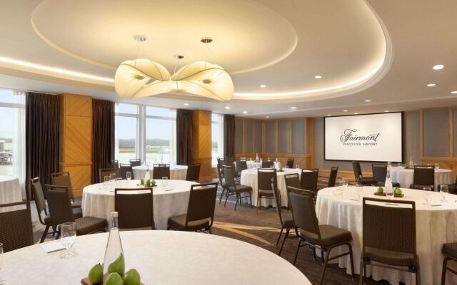 Fairmont Vancouver Airport In-Terminal Hotel