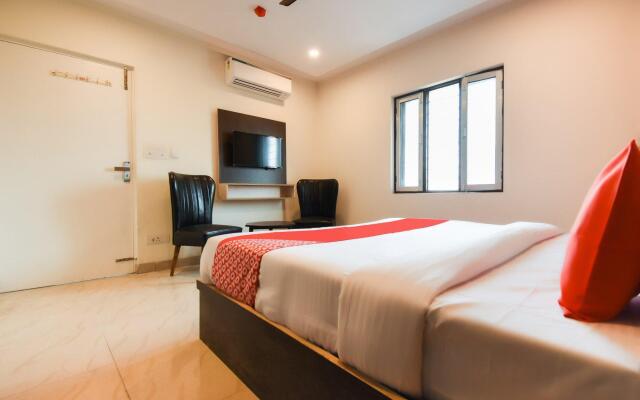 Capital O 28712 The Shivaay Hotel