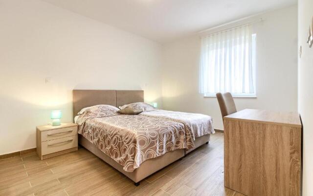 Luxury villa Banjole with private pool 200m from the beach