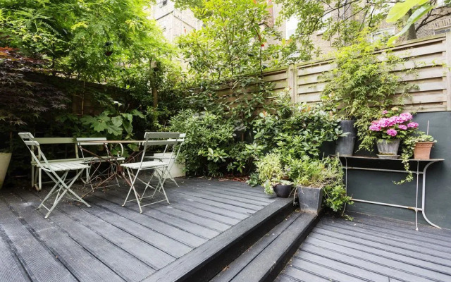 Veeve - Colourful Charisma