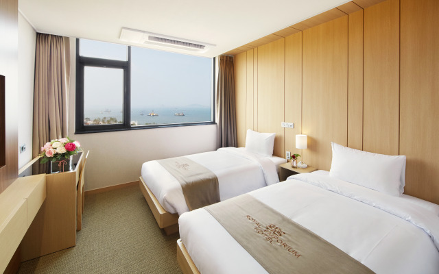 Royal Emporium Incheon Airport Hotel