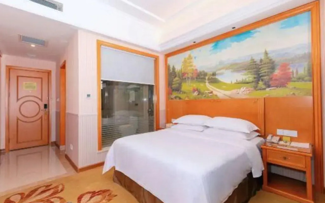 Vienna Hotel Shenzhen Longgang Ainan Road Branch