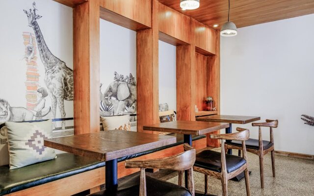 Poke Amber Theme Hostel