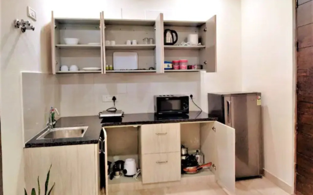 BluO Studio DLF Golf Course Road - Artemis