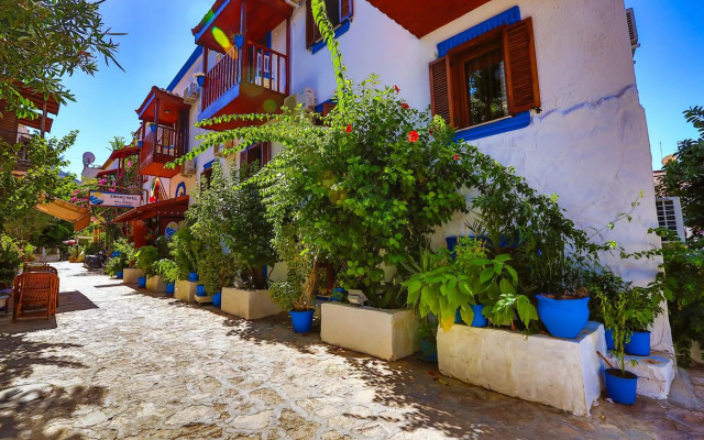 Zinbad Hotel