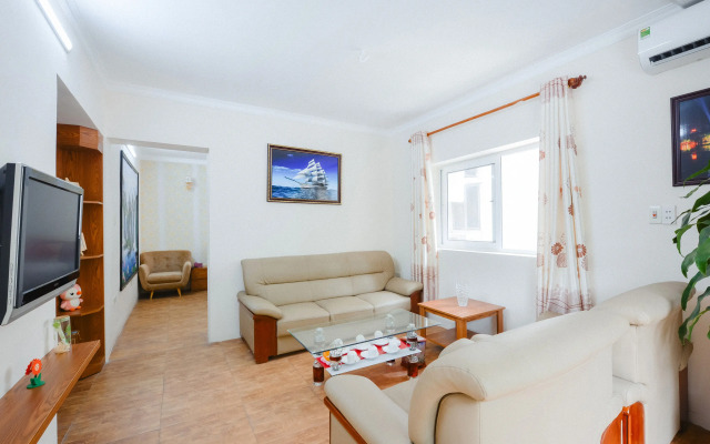 Moet Hotel by OYO Rooms