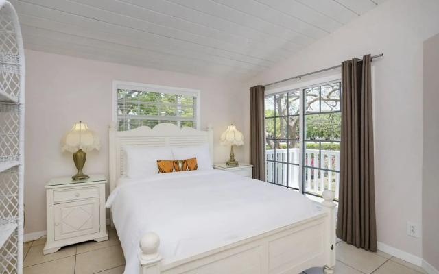 Pines & Palms Resort