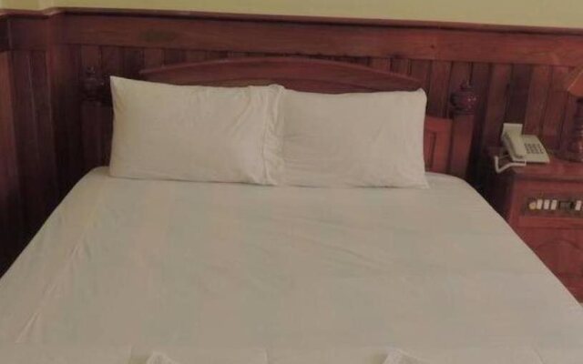 Luck Life World Hotel