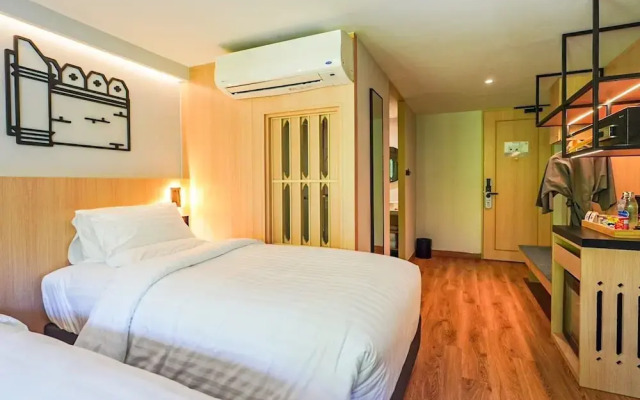 March Hotel & Suite Chiang Mai