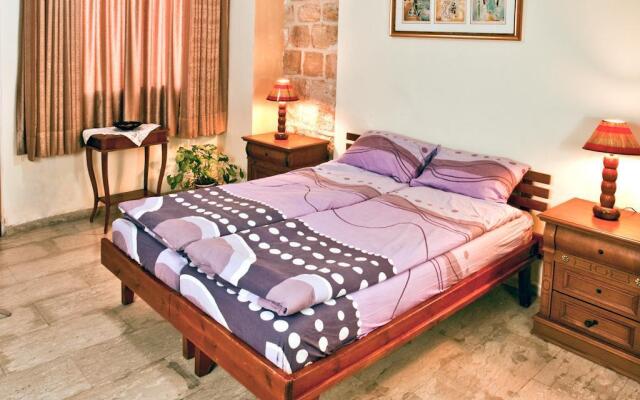 Port Inn - Hostel