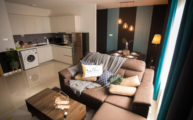 Cozy contemporary homestay @ Suasana suites