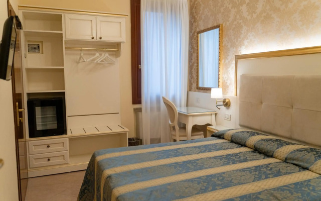Tivoli Hotel