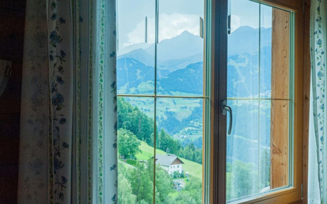Cozy Apartment In Fendels Near Ski Area