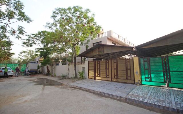 OYO 6495 Hotel Eden Greens