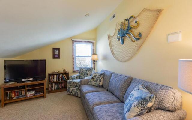 StingWray Cove by Oak Island Accommodations