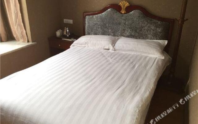 Yuhuai Hostel