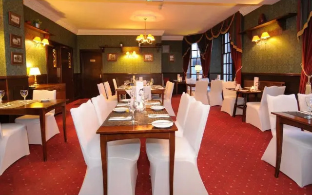 Ferrybridge Hotel