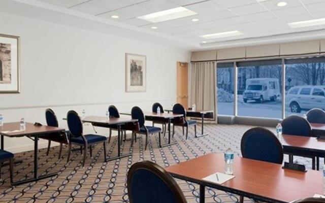 Lincoln Arms Suites