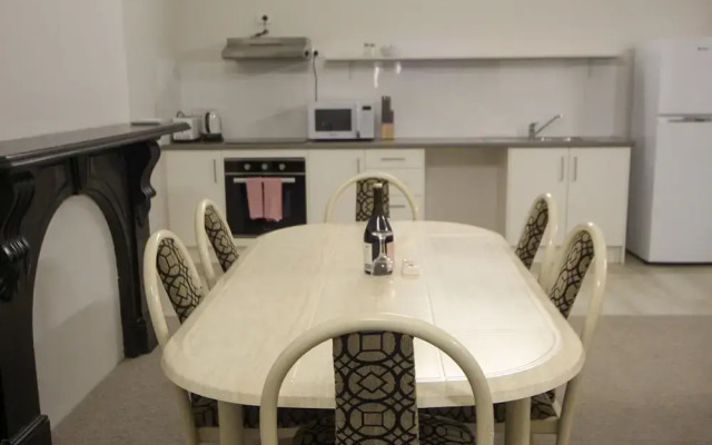 Seafield Tower Glenelg Apartment no 1
